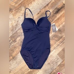 NWT reduced for quick sale! Vince Camuto size 8 one piece swimsuit